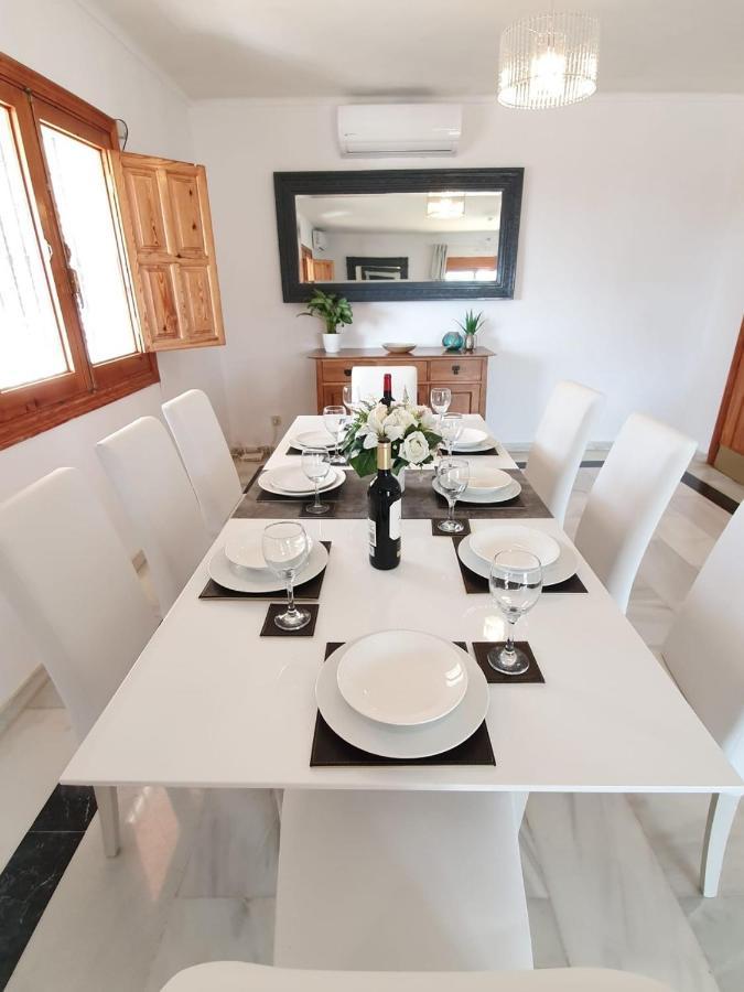 Stunning 5 Bedroom Villa, Sea Views, Private Pool, Estepona, Sleeps Up To 12 Exterior foto