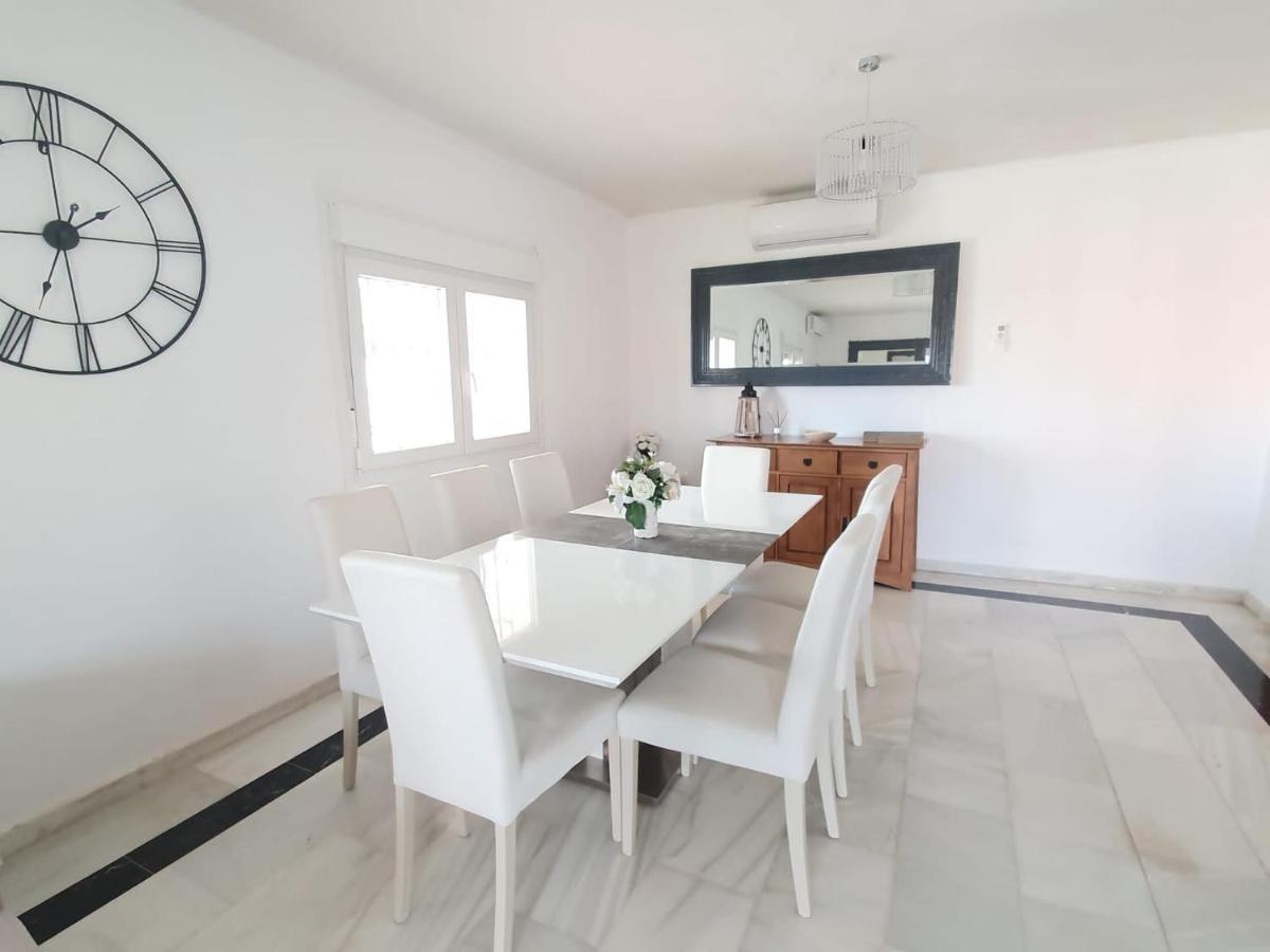 Stunning 5 Bedroom Villa, Sea Views, Private Pool, Estepona, Sleeps Up To 12 Exterior foto