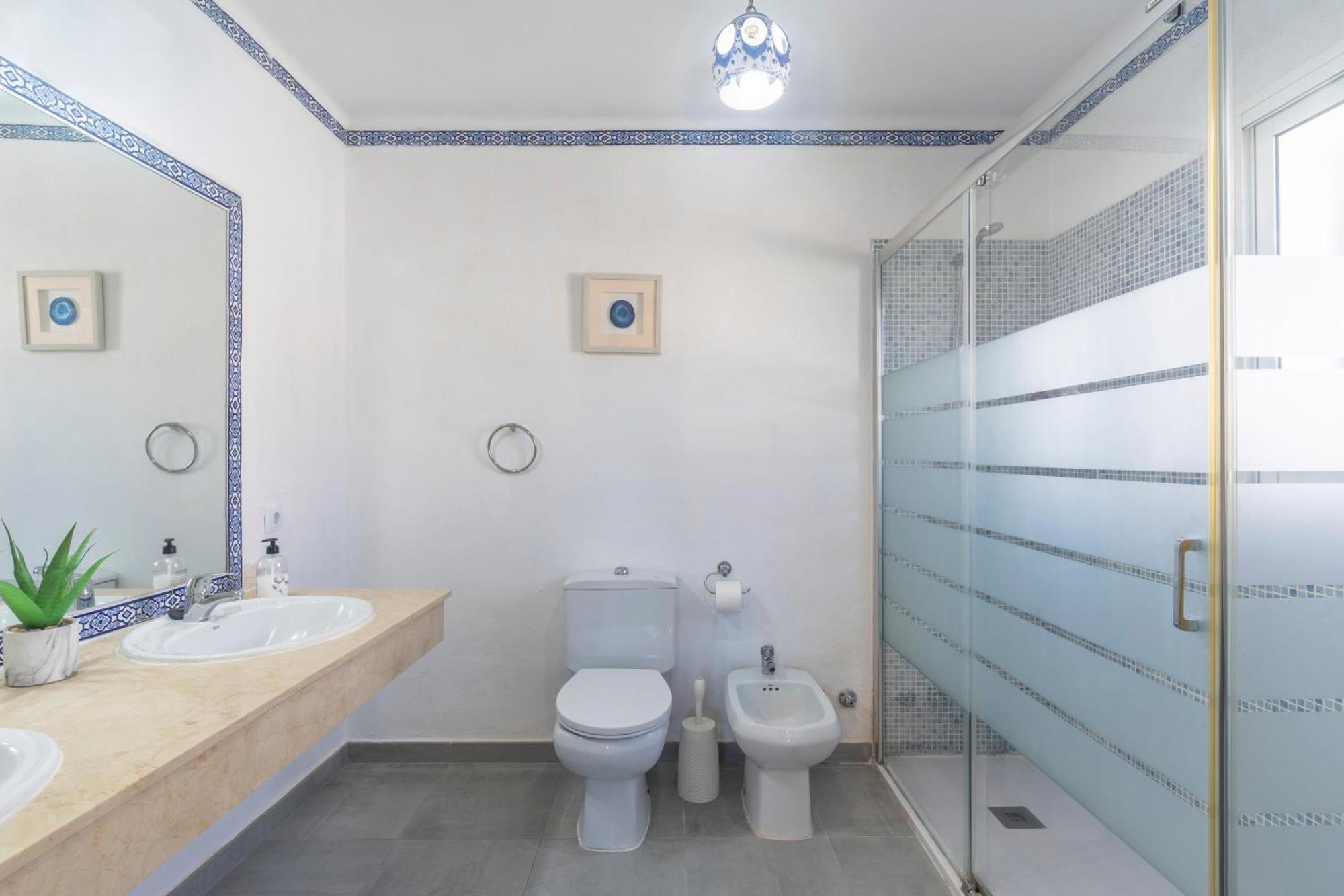 Stunning 5 Bedroom Villa, Sea Views, Private Pool, Estepona, Sleeps Up To 12 Exterior foto